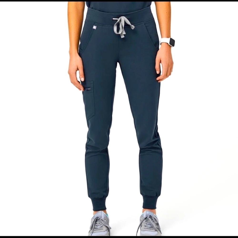 NWT Figs Zamora joggers